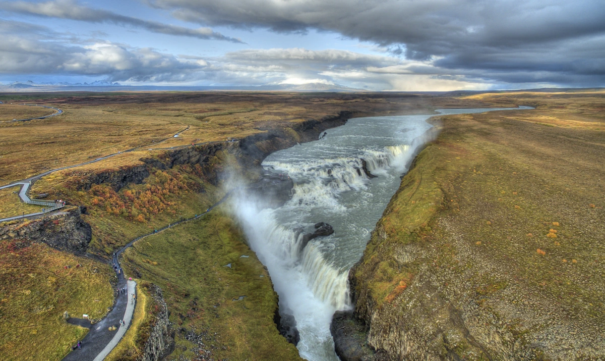 Gullfoss - dwie twarze islandzkiego olbrzyma. Lato czy zima?