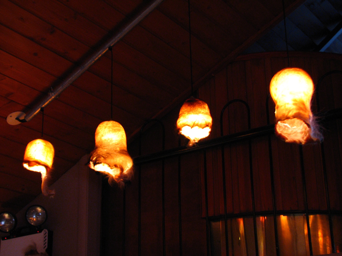 Islandzkie lampy i oświetlenie - jak stworzyć przytulną atmosferę